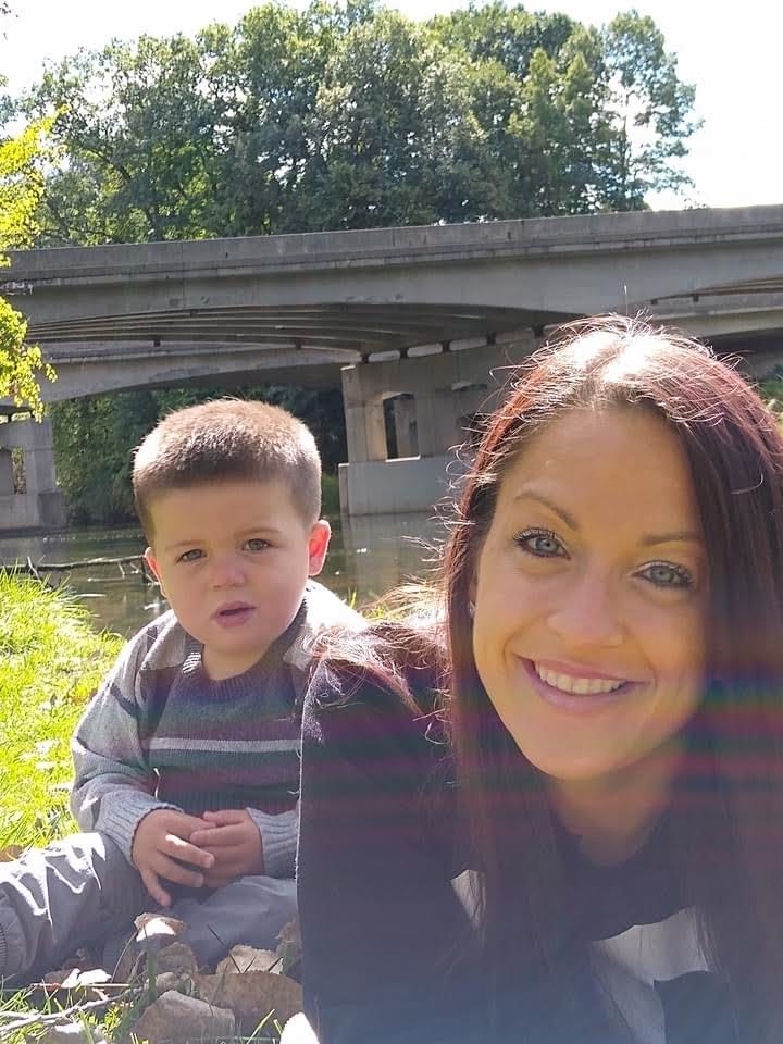 Inspiring Mom Ashley Roche – Messymom