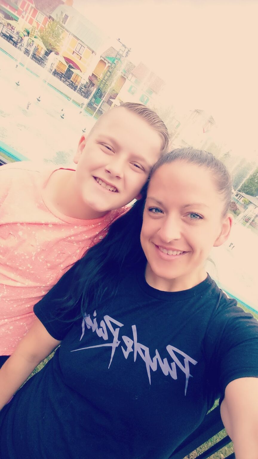 Inspiring Mom Ashley Roche – Messymom